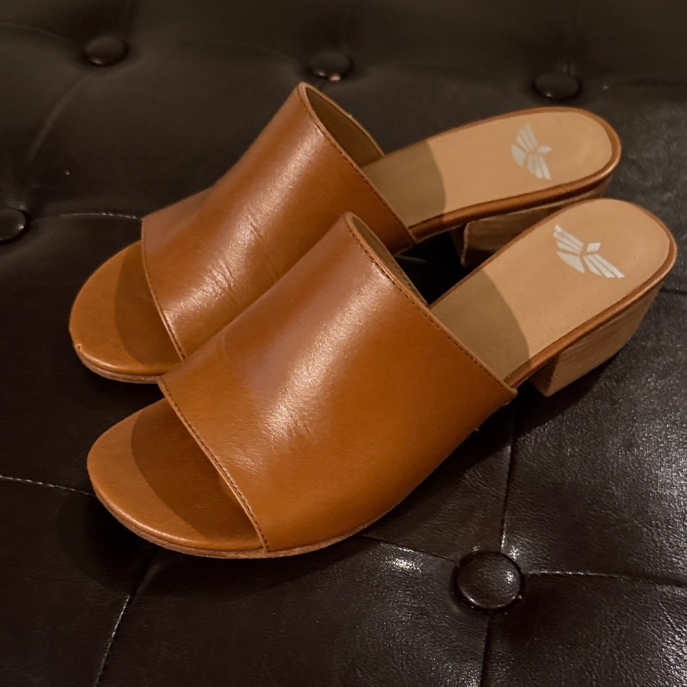 Tan Leather Women's Mules